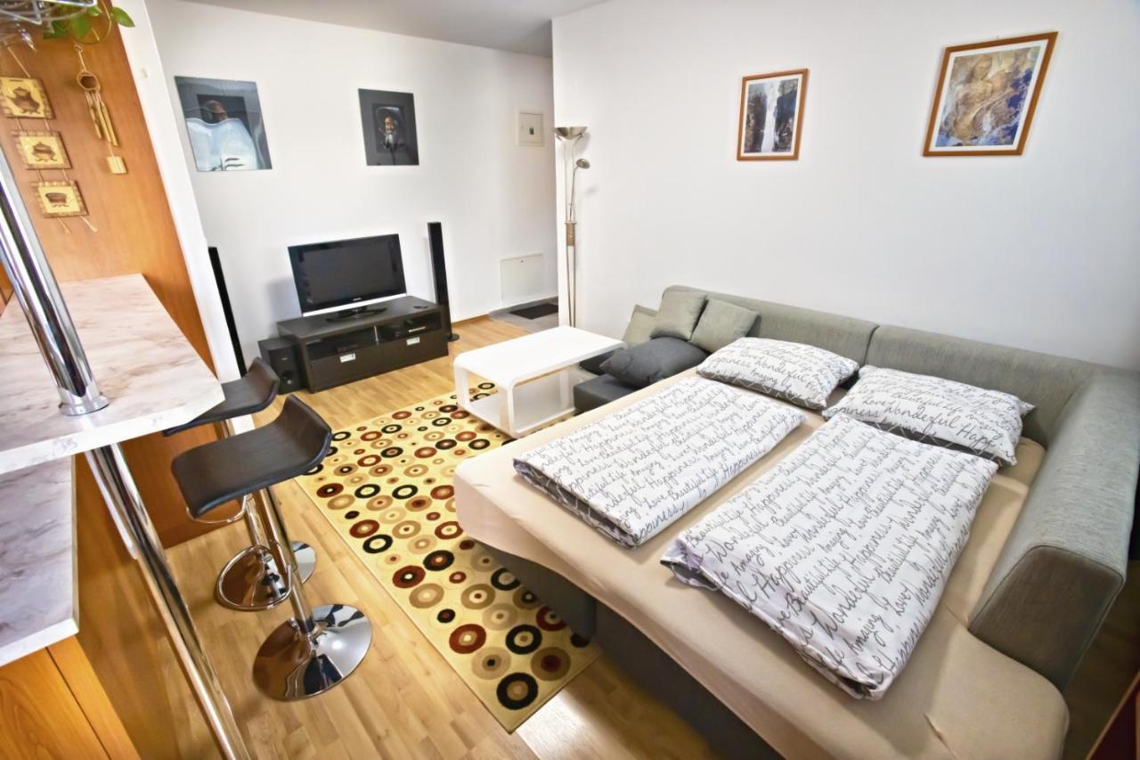 Apartman Hugo Veľký Slavkov Dış mekan fotoğraf