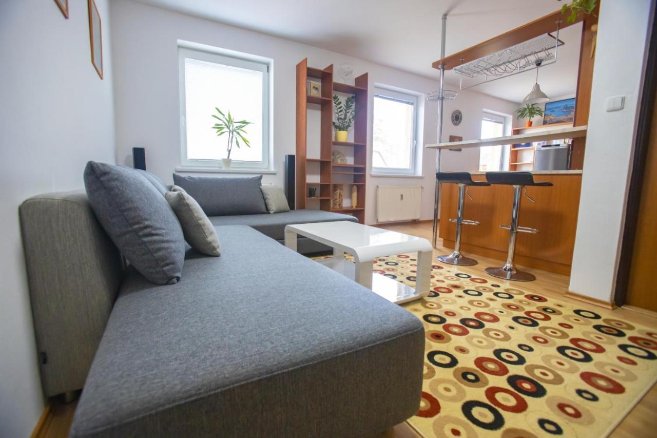 Apartman Hugo Veľký Slavkov Dış mekan fotoğraf